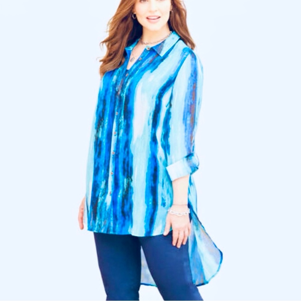 3/$13🌺CATHERINES Colorful Tunic Top🌺